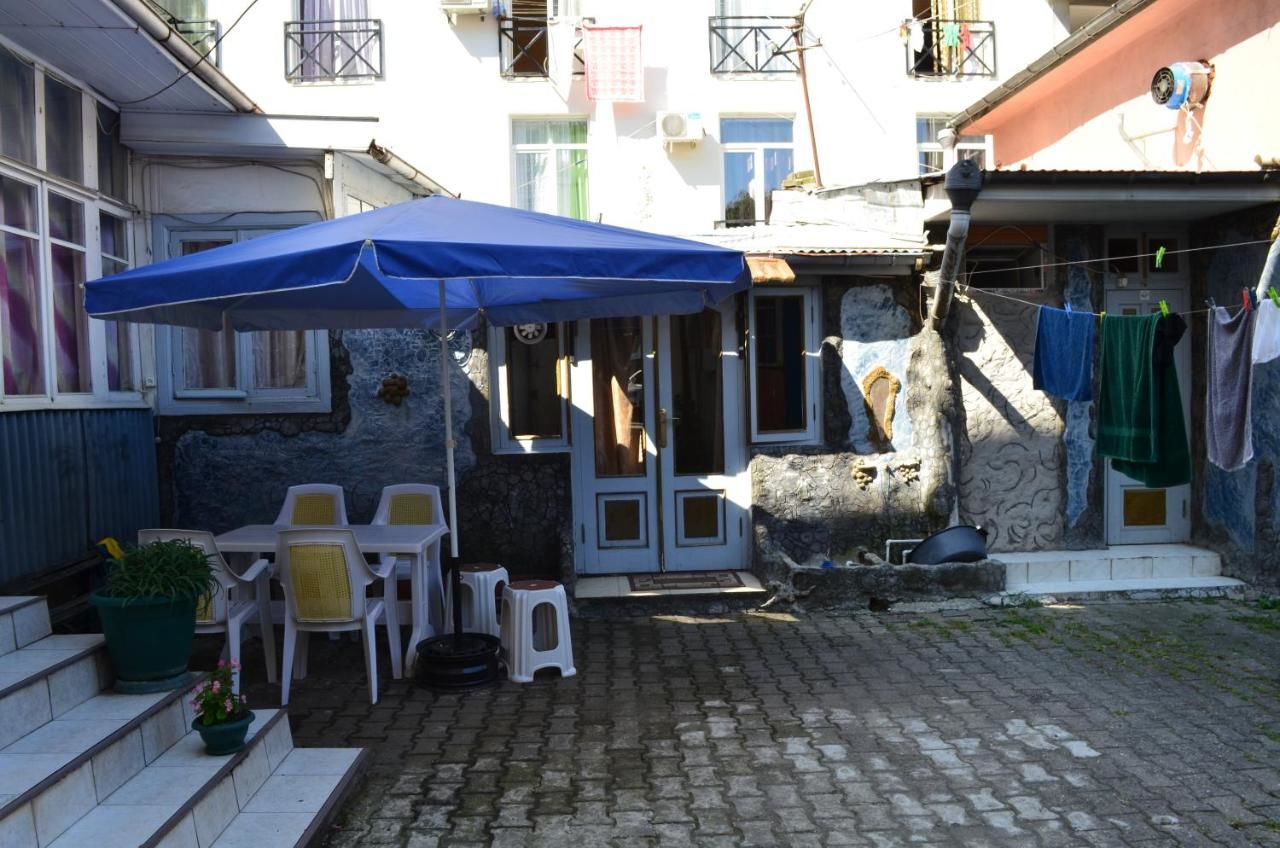 Хостелы TJ+ Hostel Батуми-4