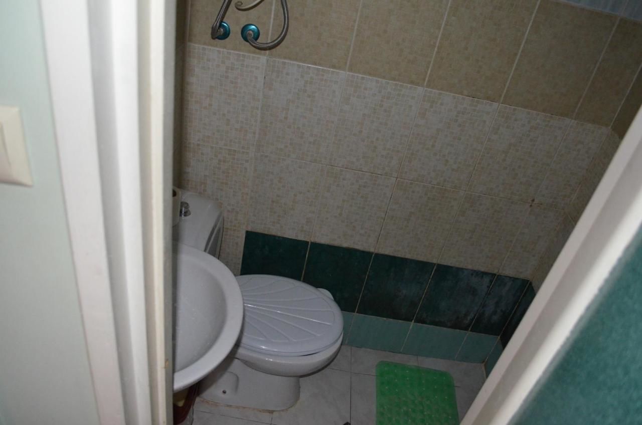 Хостелы TJ+ Hostel Батуми-14