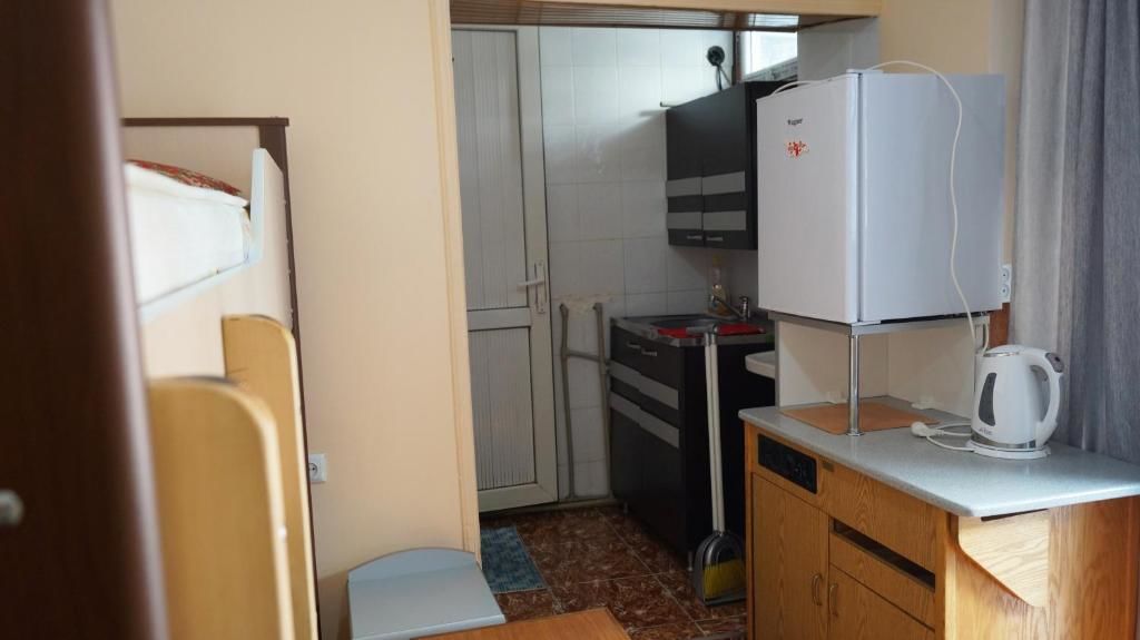 Хостелы TJ+ Hostel Батуми-36