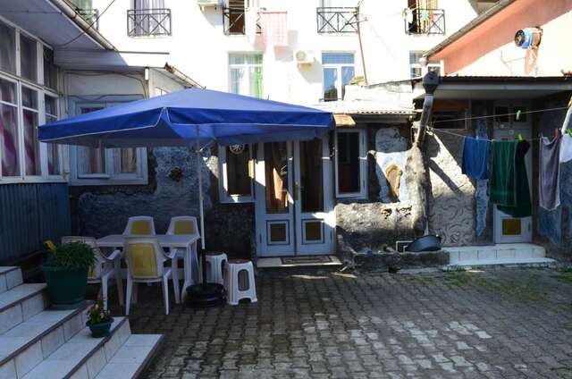 Хостелы TJ+ Hostel Батуми-3
