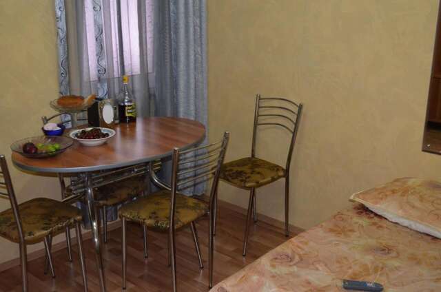 Хостелы TJ+ Hostel Батуми-6